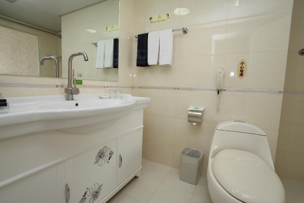 Milky Way Hotel Харбин Номер фото